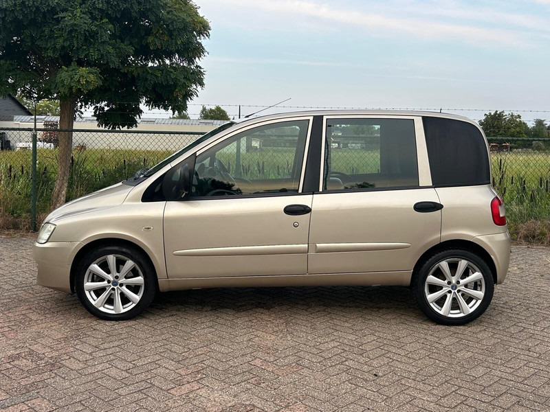 Fiat Multipla 1.9 EURO 4 DIESEL VAN - Mali kombi: slika Fiat Multipla 1.9 EURO 4 DIESEL VAN - Mali kombi Fiat Multipla 1.9 EURO 4 DIESEL VAN - Mali kombi: slika Fiat Multipla 1.9 EURO 4 DIESEL VAN - Mali kombi