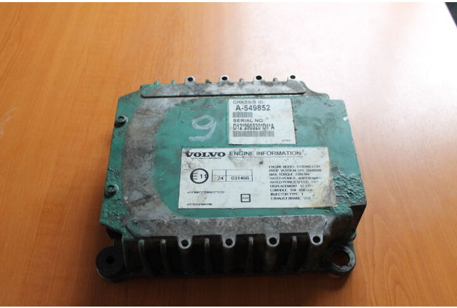 Volvo A-549852 - Upravljačka jedinica (ECU): slika Volvo A-549852 - Upravljačka jedinica (ECU) Volvo A-549852 - Upravljačka jedinica (ECU): slika Volvo A-549852 - Upravljačka jedinica (ECU)