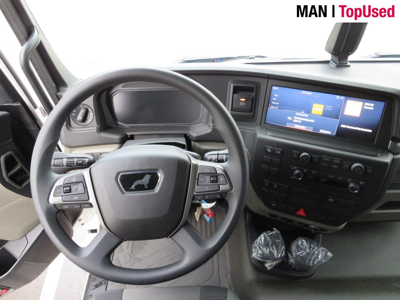 Kamion sandučar MAN TGL 12.250 4X2 BL VANTEC Koffer BÄR LBW: slika Kamion sandučar MAN TGL 12.250 4X2 BL VANTEC Koffer BÄR LBW