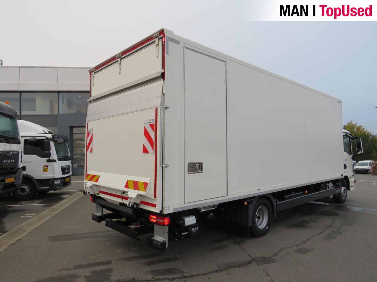 Kamion sandučar MAN TGL 12.250 4X2 BL VANTEC Koffer BÄR LBW: slika Kamion sandučar MAN TGL 12.250 4X2 BL VANTEC Koffer BÄR LBW