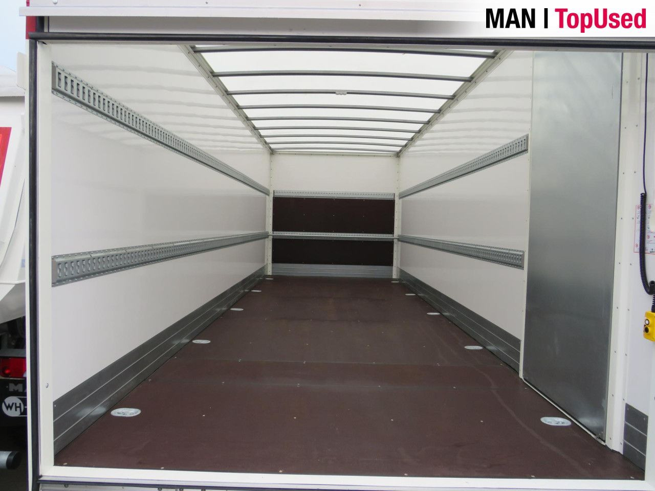 Kamion sandučar MAN TGL 12.250 4X2 BL VANTEC Koffer BÄR LBW: slika Kamion sandučar MAN TGL 12.250 4X2 BL VANTEC Koffer BÄR LBW
