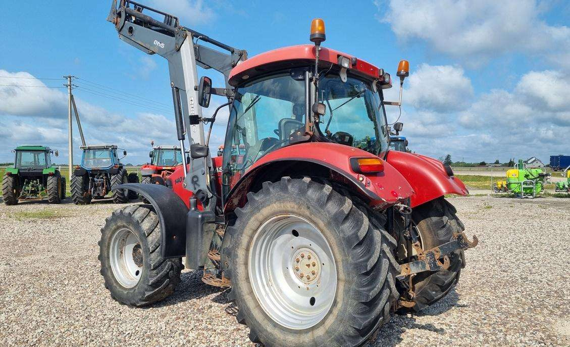 Case-IH 140 Maxxum - Traktor: slika Case-IH 140 Maxxum - Traktor Case-IH 140 Maxxum - Traktor: slika Case-IH 140 Maxxum - Traktor