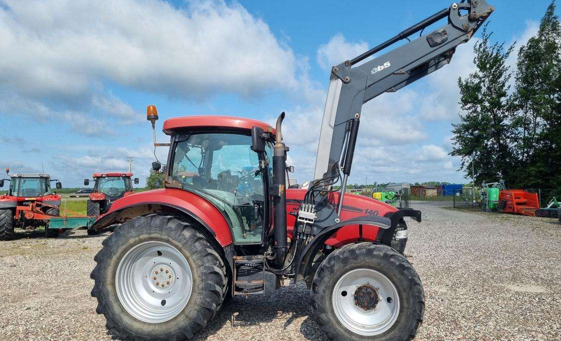 Case-IH 140 Maxxum - Traktor: slika Case-IH 140 Maxxum - Traktor Case-IH 140 Maxxum - Traktor: slika Case-IH 140 Maxxum - Traktor