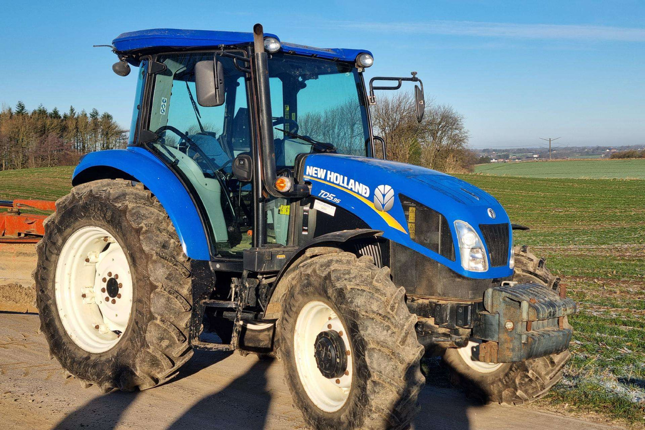 New Holland TD 5.95 - Traktor: slika New Holland TD 5.95 - Traktor New Holland TD 5.95 - Traktor: slika New Holland TD 5.95 - Traktor