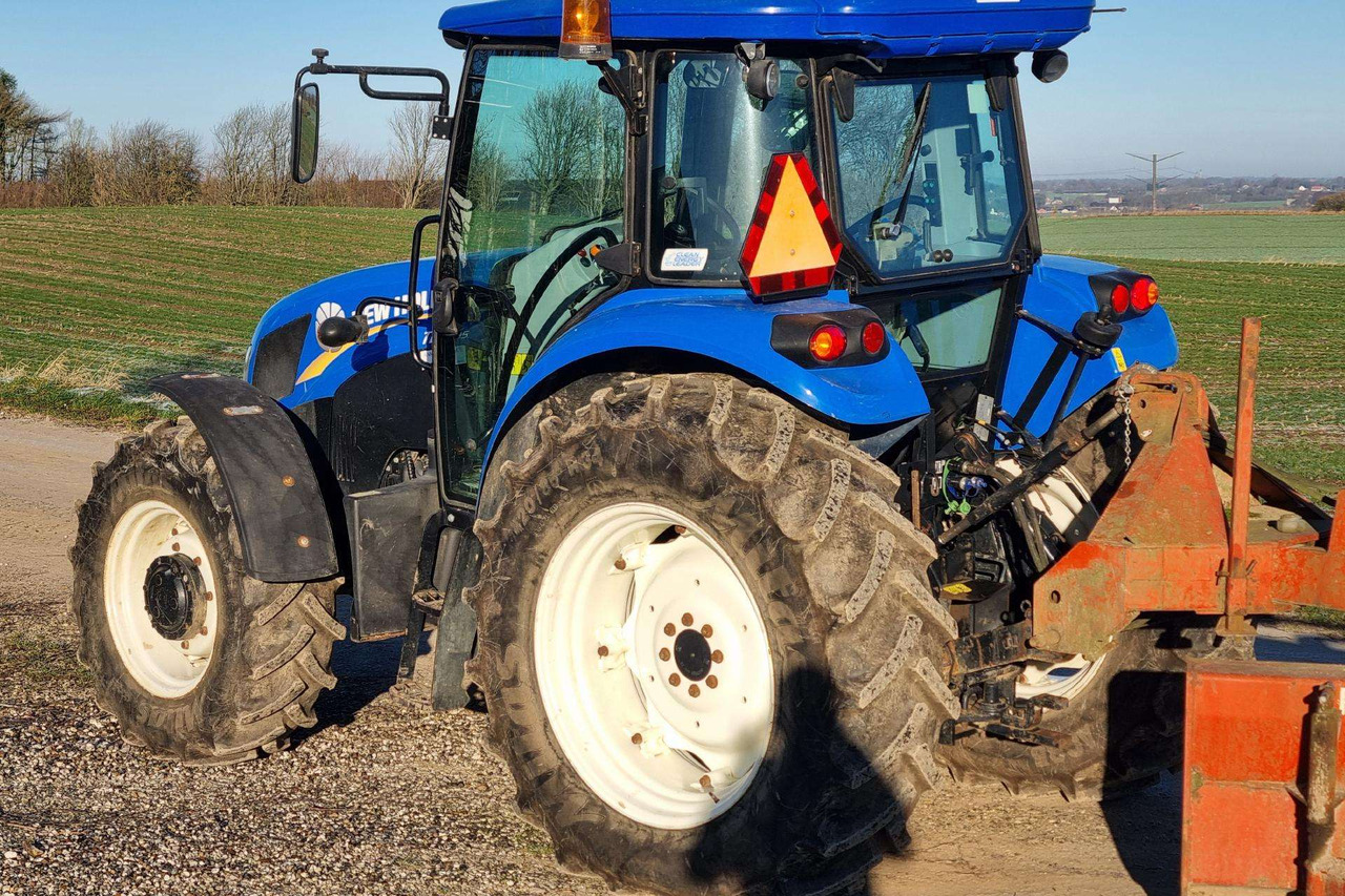 New Holland TD 5.95 - Traktor: slika New Holland TD 5.95 - Traktor New Holland TD 5.95 - Traktor: slika New Holland TD 5.95 - Traktor