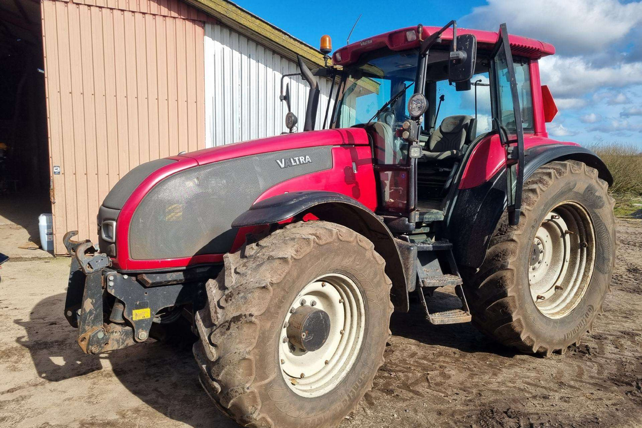 Valtra T190 - Traktor: slika Valtra T190 - Traktor Valtra T190 - Traktor: slika Valtra T190 - Traktor