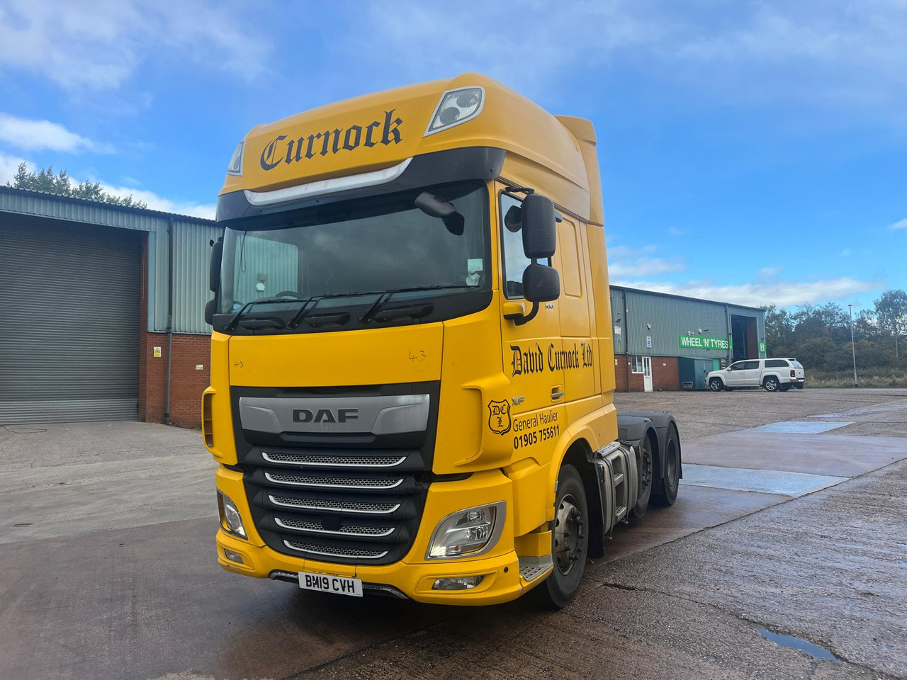 DAF XF 530 - Tegljač: slika DAF XF 530 - Tegljač DAF XF 530 - Tegljač: slika DAF XF 530 - Tegljač