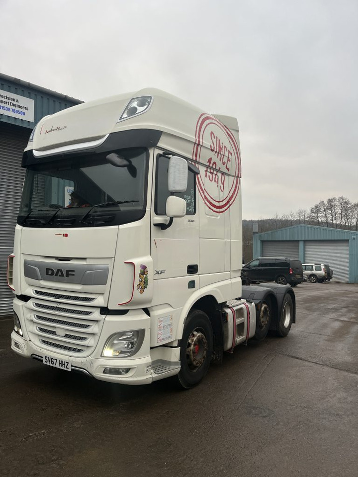 DAF XF 530 - Tegljač: slika DAF XF 530 - Tegljač DAF XF 530 - Tegljač: slika DAF XF 530 - Tegljač