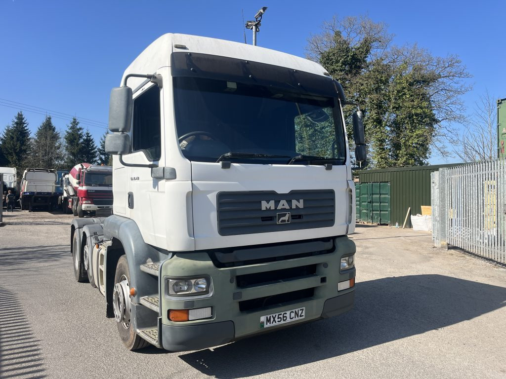 MAN TGA 26-430 6x2 Tractor Unit - Tegljač: slika MAN TGA 26-430 6x2 Tractor Unit - Tegljač MAN TGA 26-430 6x2 Tractor Unit - Tegljač: slika MAN TGA 26-430 6x2 Tractor Unit - Tegljač