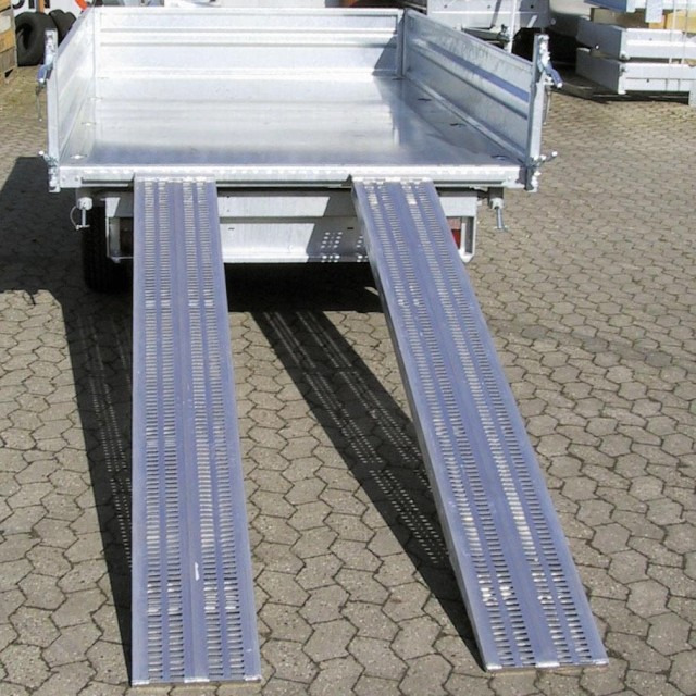Brenderup 3-Seitenkipper, TT5325ATB2700, 2,7 to. H+E-Pumpe,325x180x35cm - Kiper prikolica: slika Brenderup 3-Seitenkipper, TT5325ATB2700, 2,7 to. H+E-Pumpe,325x180x35cm - Kiper prikolica Brenderup 3-Seitenkipper, TT5325ATB2700, 2,7 to. H+E-Pumpe,325x180x35cm - Kiper prikolica: slika Brenderup 3-Seitenkipper, TT5325ATB2700, 2,7 to. H+E-Pumpe,325x180x35cm - Kiper prikolica
