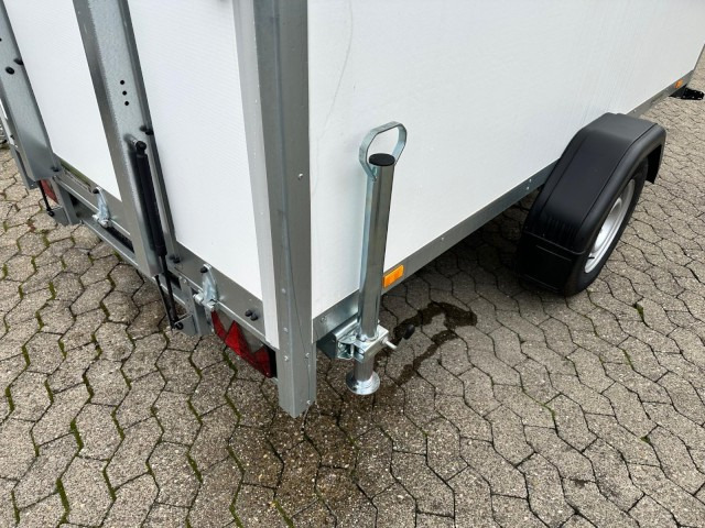 Brenderup Cargo Dynamic CD300BR1300 Rampe Kofferanhänger 1,3 to. 300x155x185cm - Prikolica sa zatvorenim sandukom: slika Brenderup Cargo Dynamic CD300BR1300 Rampe Kofferanhänger 1,3 to. 300x155x185cm - Prikolica sa zatvorenim sandukom Brenderup Cargo Dynamic CD300BR1300 Rampe Kofferanhänger 1,3 to. 300x155x185cm - Prikolica sa zatvorenim sandukom: slika Brenderup Cargo Dynamic CD300BR1300 Rampe Kofferanhänger 1,3 to. 300x155x185cm - Prikolica sa zatvorenim sandukom