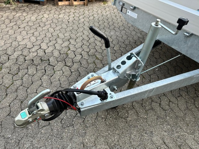 Hapert Azure H-2 Hochlader 6050 x 2200 x 300 mm, ZG 3,5 to. parabel - Auto prikolica: slika Hapert Azure H-2 Hochlader 6050 x 2200 x 300 mm, ZG 3,5 to. parabel - Auto prikolica Hapert Azure H-2 Hochlader 6050 x 2200 x 300 mm, ZG 3,5 to. parabel - Auto prikolica: slika Hapert Azure H-2 Hochlader 6050 x 2200 x 300 mm, ZG 3,5 to. parabel - Auto prikolica