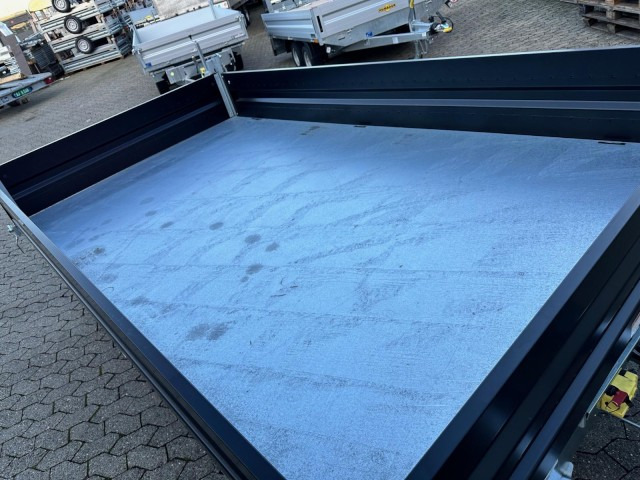 Humbaur 3-Seitenkipper HTK 3500.31 Alu black edition , 3140 x 1750 x 350 mm, 3,5 to. - Kiper prikolica: slika Humbaur 3-Seitenkipper HTK 3500.31 Alu black edition , 3140 x 1750 x 350 mm, 3,5 to. - Kiper prikolica Humbaur 3-Seitenkipper HTK 3500.31 Alu black edition , 3140 x 1750 x 350 mm, 3,5 to. - Kiper prikolica: slika Humbaur 3-Seitenkipper HTK 3500.31 Alu black edition , 3140 x 1750 x 350 mm, 3,5 to. - Kiper prikolica