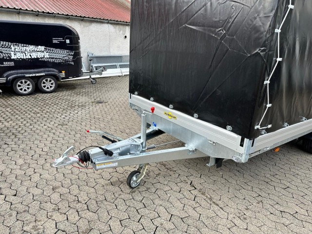 Humbaur HN 355221 GR Hochlader 3,5 to. 5220 x 2070 x 350 mm - Auto prikolica: slika Humbaur HN 355221 GR Hochlader 3,5 to. 5220 x 2070 x 350 mm - Auto prikolica Humbaur HN 355221 GR Hochlader 3,5 to. 5220 x 2070 x 350 mm - Auto prikolica: slika Humbaur HN 355221 GR Hochlader 3,5 to. 5220 x 2070 x 350 mm - Auto prikolica