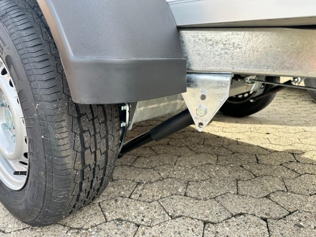 Humbaur Koffer HK 132513-15P, 100 km/h 1,3 t. 2510 x 1310 x 1520 mm - Prikolica sa zatvorenim sandukom: slika Humbaur Koffer HK 132513-15P, 100 km/h 1,3 t. 2510 x 1310 x 1520 mm - Prikolica sa zatvorenim sandukom Humbaur Koffer HK 132513-15P, 100 km/h 1,3 t. 2510 x 1310 x 1520 mm - Prikolica sa zatvorenim sandukom: slika Humbaur Koffer HK 132513-15P, 100 km/h 1,3 t. 2510 x 1310 x 1520 mm - Prikolica sa zatvorenim sandukom