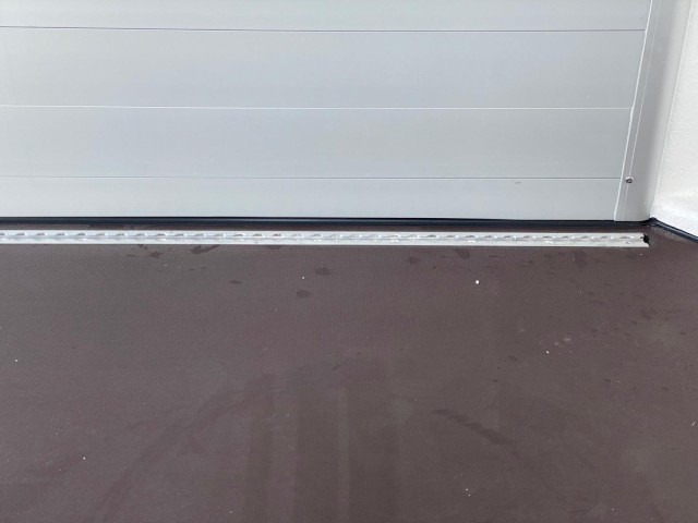 Novi Prikolica sa zatvorenim sandukom Humbaur Poly-Alu Koffer HKPA 263217, 2,6 to., 3280 x 1770 x 1800 mm: slika Novi Prikolica sa zatvorenim sandukom Humbaur Poly-Alu Koffer HKPA 263217, 2,6 to., 3280 x 1770 x 1800 mm