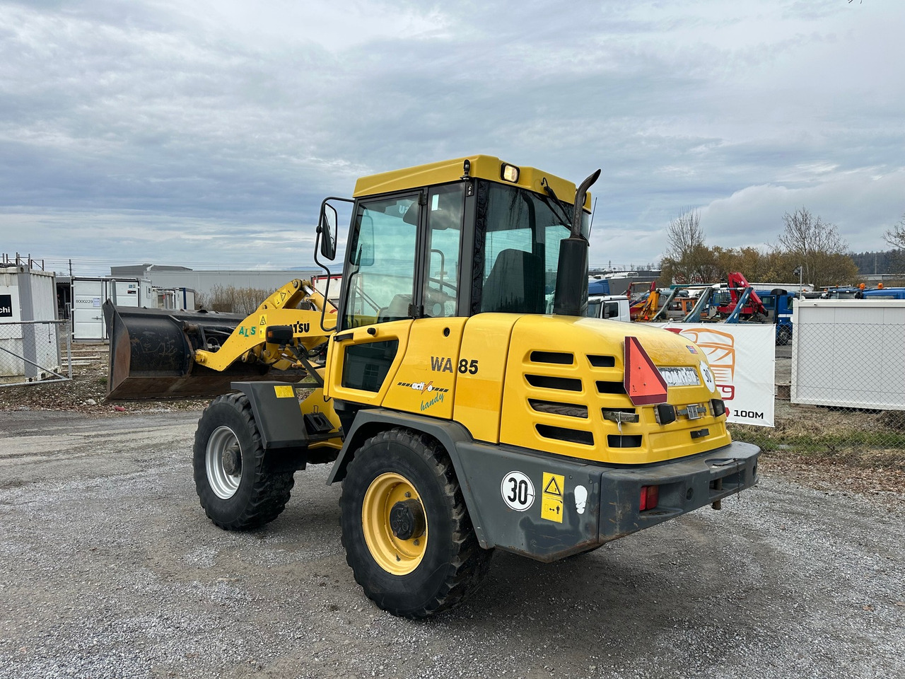 KOMATSU WA 85 3 - Utovarivač na kotačima: slika KOMATSU WA 85 3 - Utovarivač na kotačima KOMATSU WA 85 3 - Utovarivač na kotačima: slika KOMATSU WA 85 3 - Utovarivač na kotačima