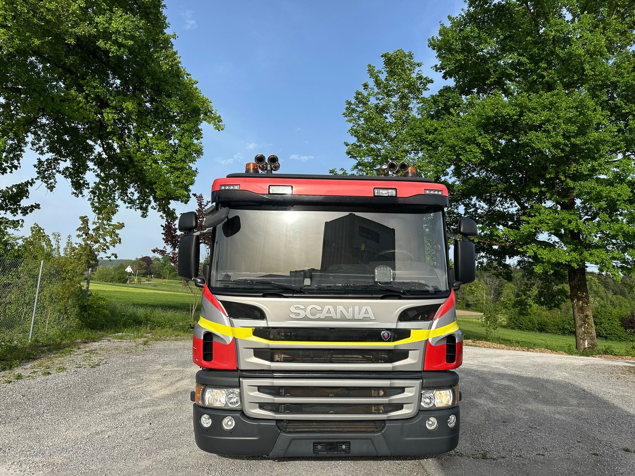 Kamion s otvorenim sandukom, Kamion s kranom SCANIA P410 Euro6 4x2 Palfinger 13001: slika Kamion s otvorenim sandukom, Kamion s kranom SCANIA P410 Euro6 4x2 Palfinger 13001