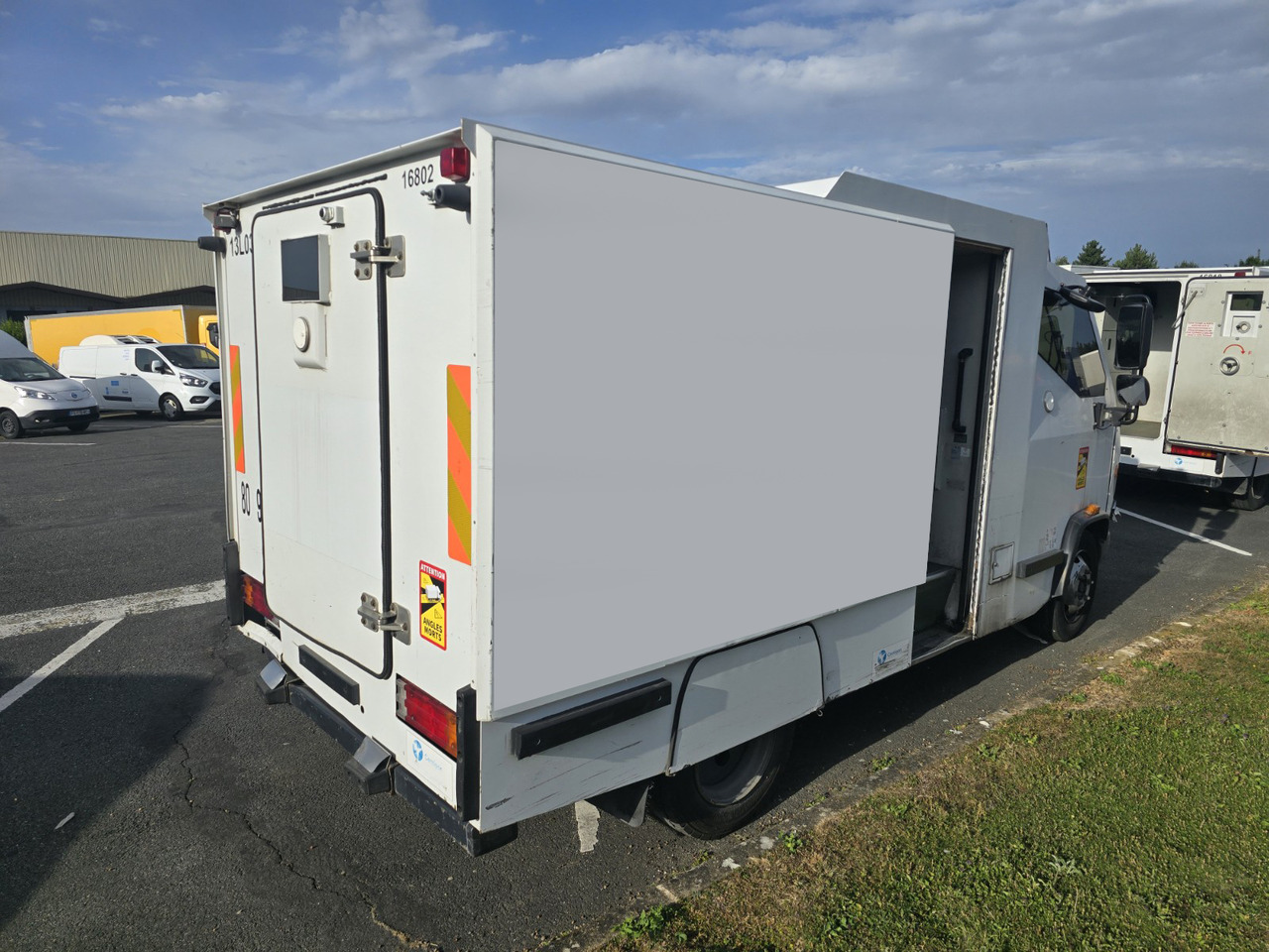 Mercedes Vario 816 - Vozilo za sakupljanje otpada: slika Mercedes Vario 816 - Vozilo za sakupljanje otpada Mercedes Vario 816 - Vozilo za sakupljanje otpada: slika Mercedes Vario 816 - Vozilo za sakupljanje otpada