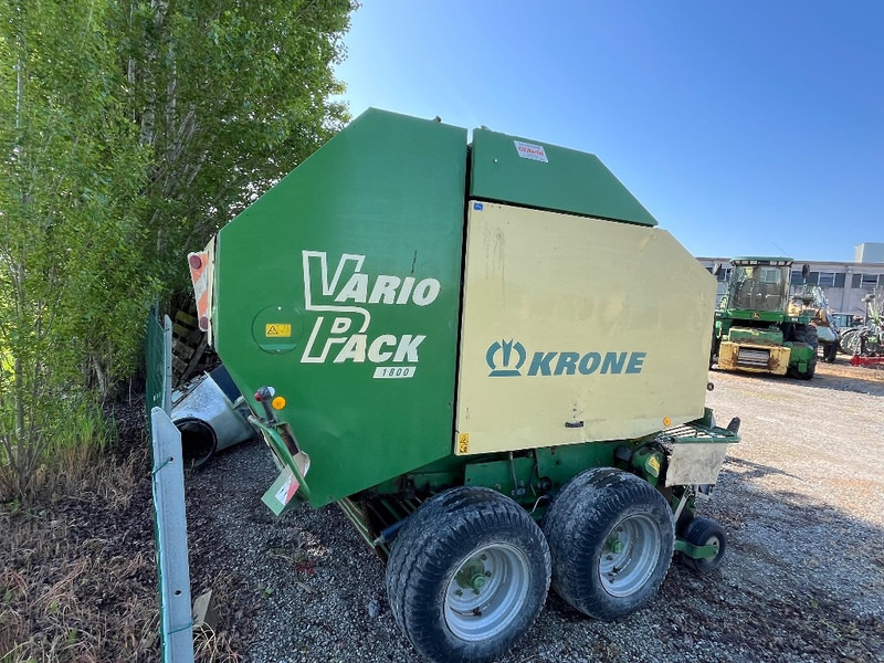Krone Vario Pack 1800 - Rolo balirka: slika Krone Vario Pack 1800 - Rolo balirka Krone Vario Pack 1800 - Rolo balirka: slika Krone Vario Pack 1800 - Rolo balirka