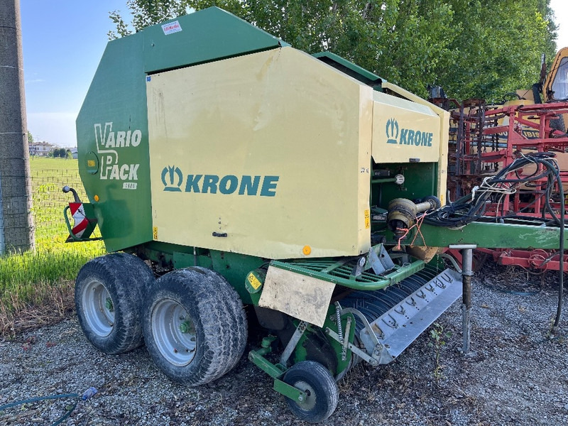 Krone Vario Pack 1800 - Rolo balirka: slika Krone Vario Pack 1800 - Rolo balirka Krone Vario Pack 1800 - Rolo balirka: slika Krone Vario Pack 1800 - Rolo balirka