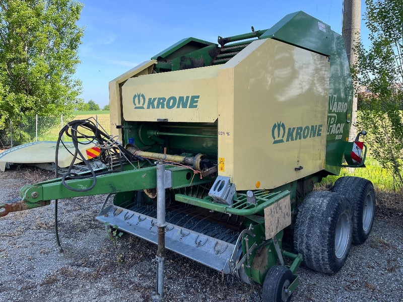 Krone Vario Pack 1800 - Rolo balirka: slika Krone Vario Pack 1800 - Rolo balirka Krone Vario Pack 1800 - Rolo balirka: slika Krone Vario Pack 1800 - Rolo balirka