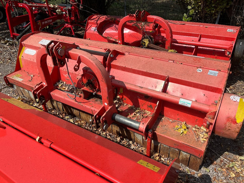 Maschio Tornado 280 - Oprema za obradu nakon žetve: slika Maschio Tornado 280 - Oprema za obradu nakon žetve Maschio Tornado 280 - Oprema za obradu nakon žetve: slika Maschio Tornado 280 - Oprema za obradu nakon žetve