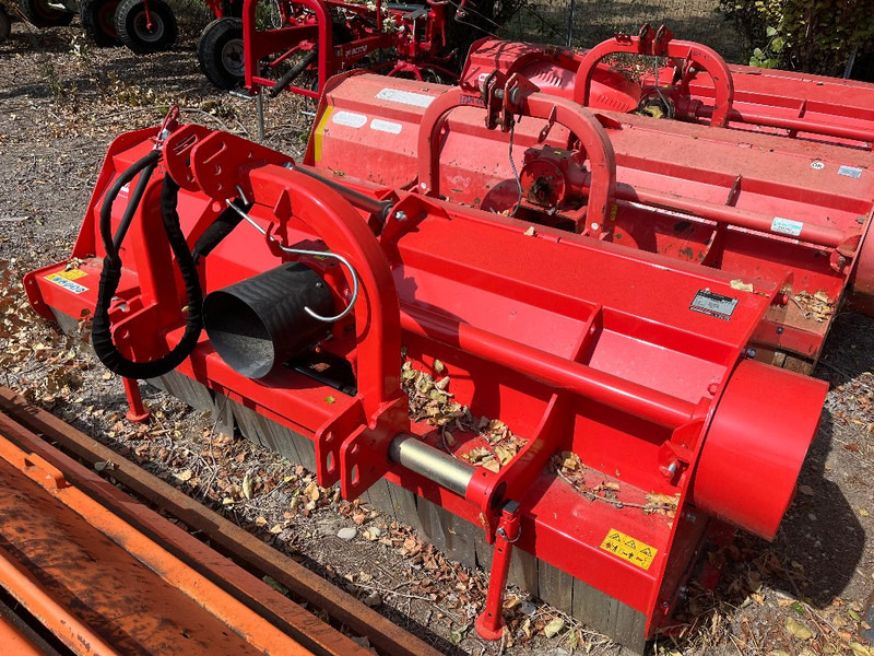 Maschio Tornado 280 - Oprema za obradu nakon žetve: slika Maschio Tornado 280 - Oprema za obradu nakon žetve Maschio Tornado 280 - Oprema za obradu nakon žetve: slika Maschio Tornado 280 - Oprema za obradu nakon žetve
