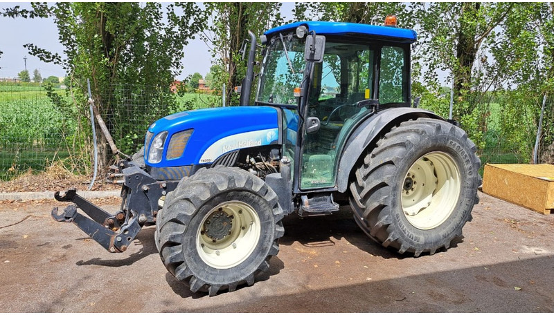 New Holland TN 95 D A - Traktor: slika New Holland TN 95 D A - Traktor New Holland TN 95 D A - Traktor: slika New Holland TN 95 D A - Traktor