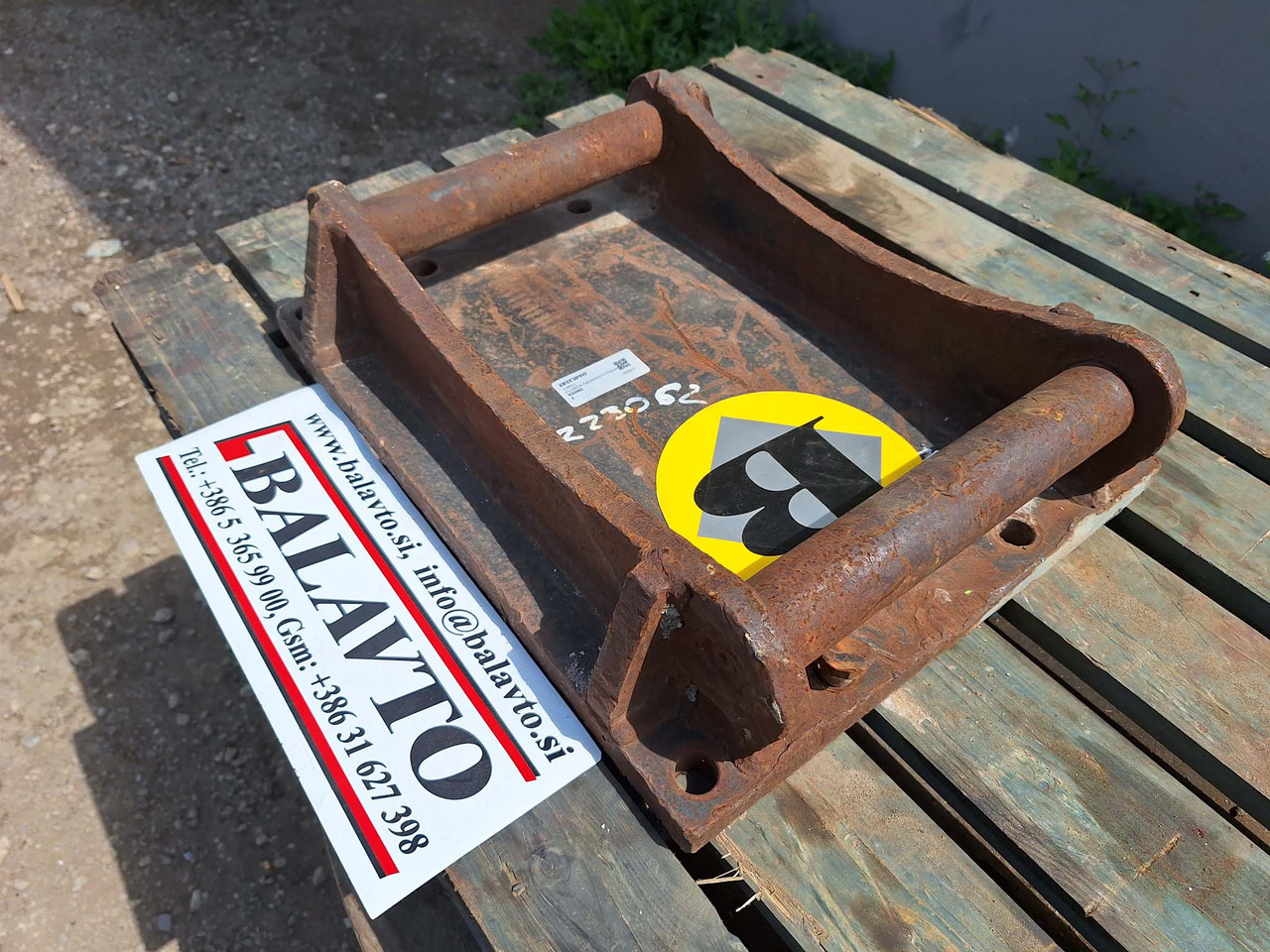 Attachment plate S50 - Brza spojka za Građevinski strojevi: slika Attachment plate S50 - Brza spojka za Građevinski strojevi Attachment plate S50 - Brza spojka za Građevinski strojevi: slika Attachment plate S50 - Brza spojka za Građevinski strojevi