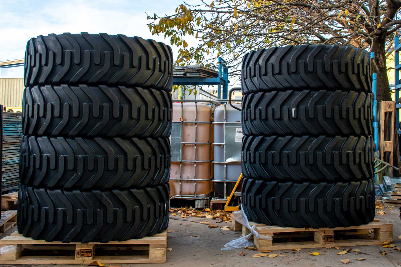 Bandenmarkt 315/70R22.5 - Kompletan kotač za Bager: slika Bandenmarkt 315/70R22.5 - Kompletan kotač za Bager Bandenmarkt 315/70R22.5 - Kompletan kotač za Bager: slika Bandenmarkt 315/70R22.5 - Kompletan kotač za Bager