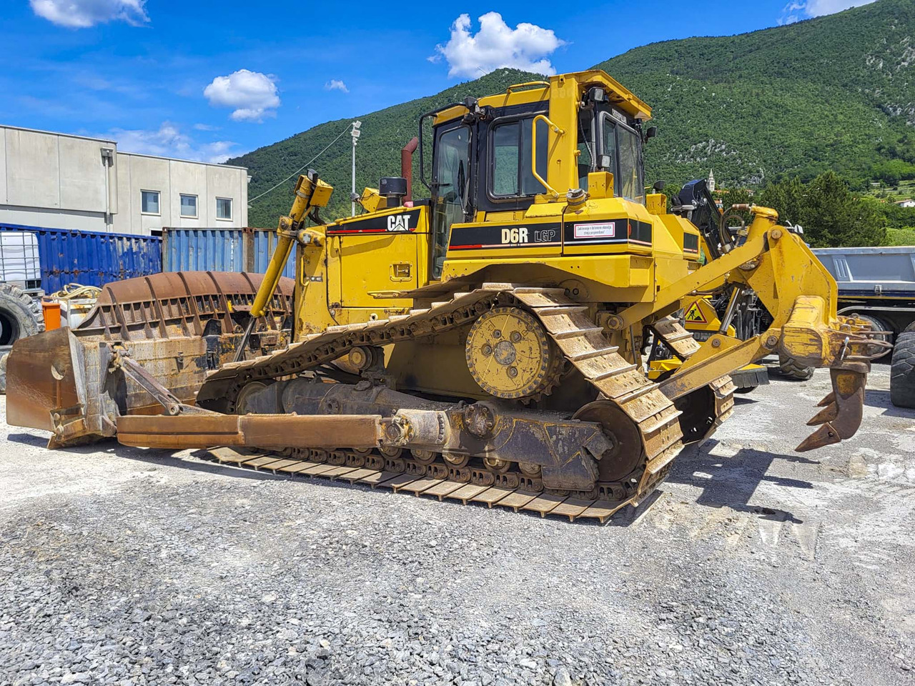 CATERPILLAR D6R - Buldožer: slika CATERPILLAR D6R - Buldožer CATERPILLAR D6R - Buldožer: slika CATERPILLAR D6R - Buldožer