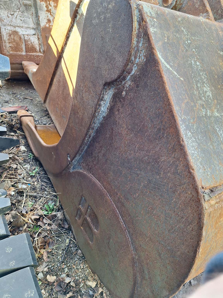 Digging bucket 1250 mm Volvo S1 - Korpa za bager za Bager: slika Digging bucket 1250 mm Volvo S1 - Korpa za bager za Bager Digging bucket 1250 mm Volvo S1 - Korpa za bager za Bager: slika Digging bucket 1250 mm Volvo S1 - Korpa za bager za Bager