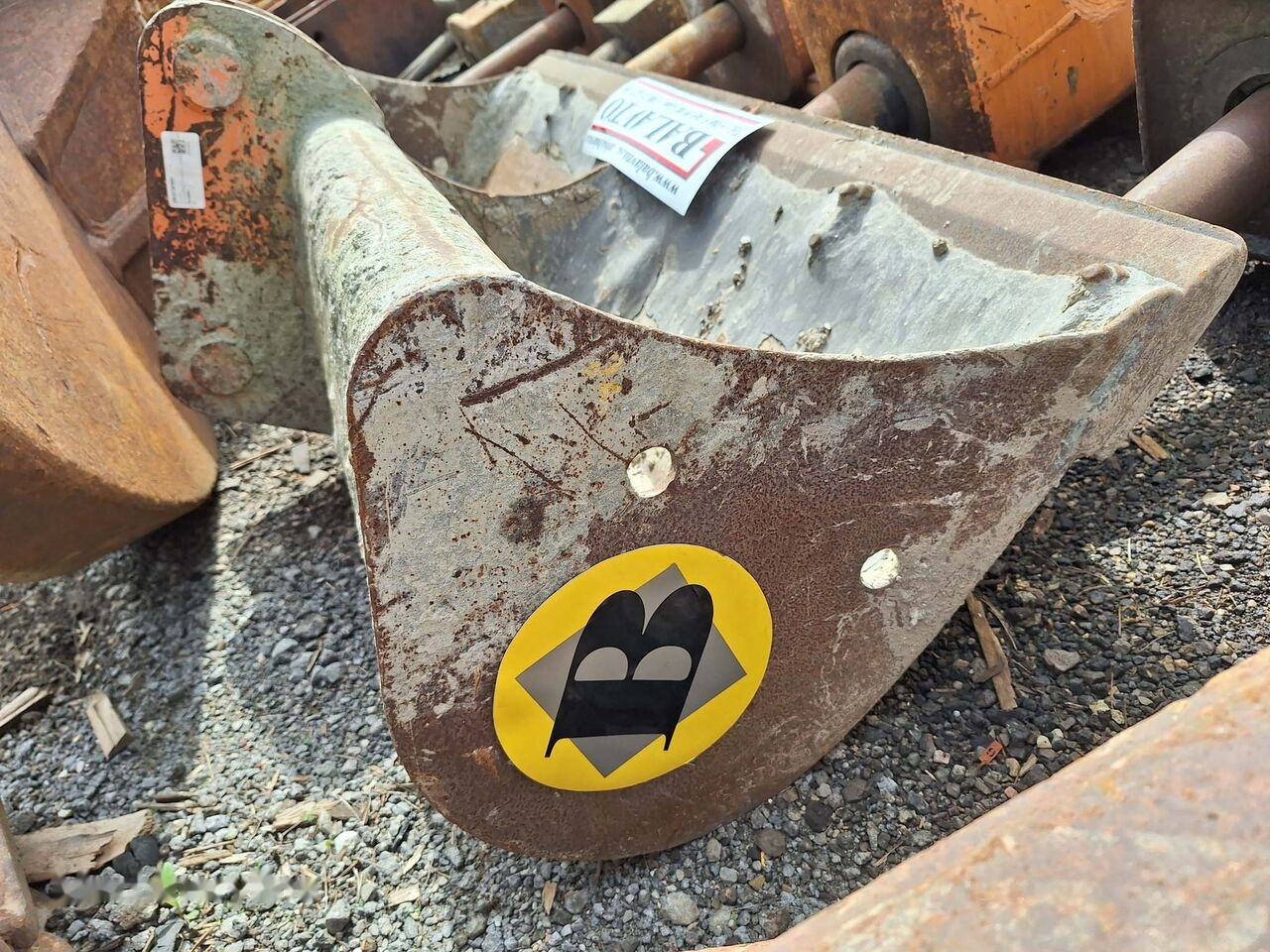 Ditch cleaning bucket 1500 mm - Korpa za bager: slika Ditch cleaning bucket 1500 mm - Korpa za bager Ditch cleaning bucket 1500 mm - Korpa za bager: slika Ditch cleaning bucket 1500 mm - Korpa za bager