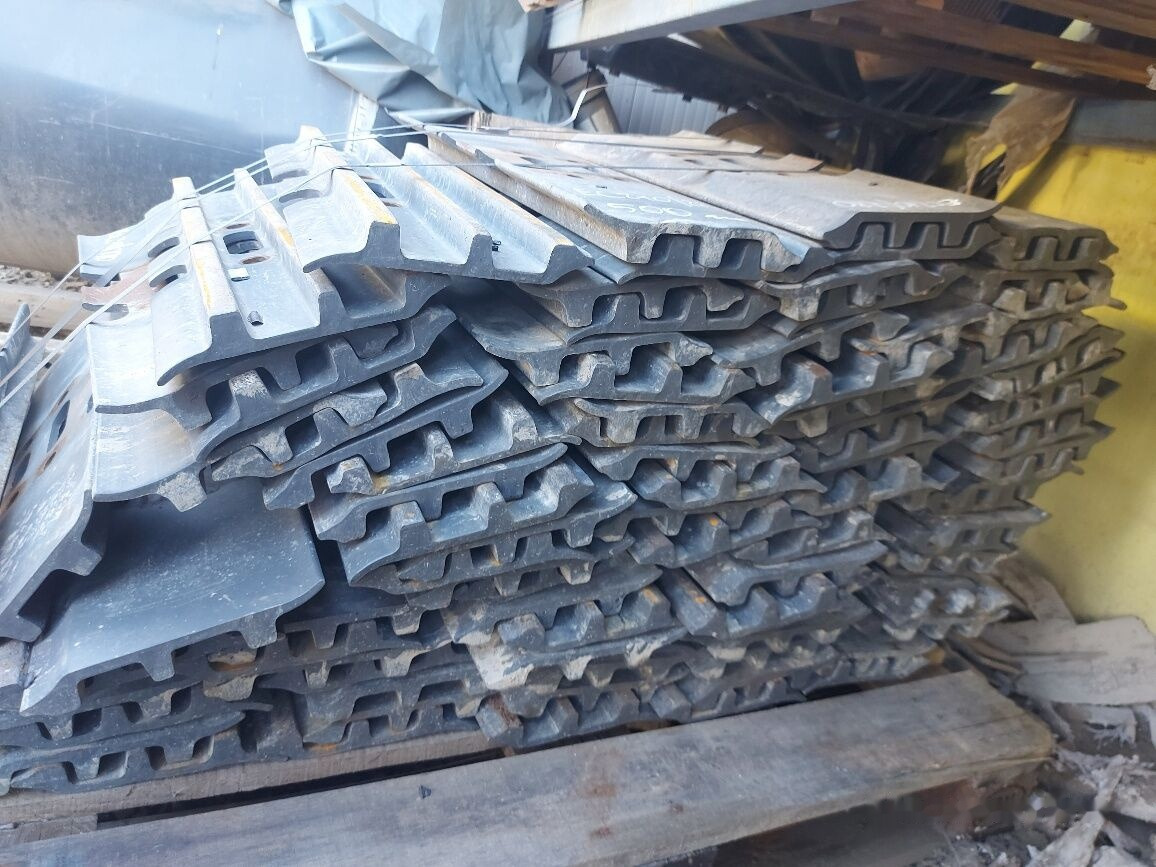 Grouser pads 600 mm Daewoo-Doosan DX225 NLC, Daewoo-Doosan Solar 220, Daewoo-Doosan Solar 225, Hitachi ZX180 LC, Hitachi ZX240, Hyundai HX180 HIGH WALKER, Komatsu PC150 LC, Komatsu PC160, Komatsu PC - Gusjenice za Bager: slika Grouser pads 600 mm Daewoo-Doosan DX225 NLC, Daewoo-Doosan Solar 220, Daewoo-Doosan Solar 225, Hitachi ZX180 LC, Hitachi ZX240, Hyundai HX180 HIGH WALKER, Komatsu PC150 LC, Komatsu PC160, Komatsu PC - Gusjenice za Bager Grouser pads 600 mm Daewoo-Doosan DX225 NLC, Daewoo-Doosan Solar 220, Daewoo-Doosan Solar 225, Hitachi ZX180 LC, Hitachi ZX240, Hyundai HX180 HIGH WALKER, Komatsu PC150 LC, Komatsu PC160, Komatsu PC - Gusjenice za Bager: slika Grouser pads 600 mm Daewoo-Doosan DX225 NLC, Daewoo-Doosan Solar 220, Daewoo-Doosan Solar 225, Hitachi ZX180 LC, Hitachi ZX240, Hyundai HX180 HIGH WALKER, Komatsu PC150 LC, Komatsu PC160, Komatsu PC - Gusjenice za Bager