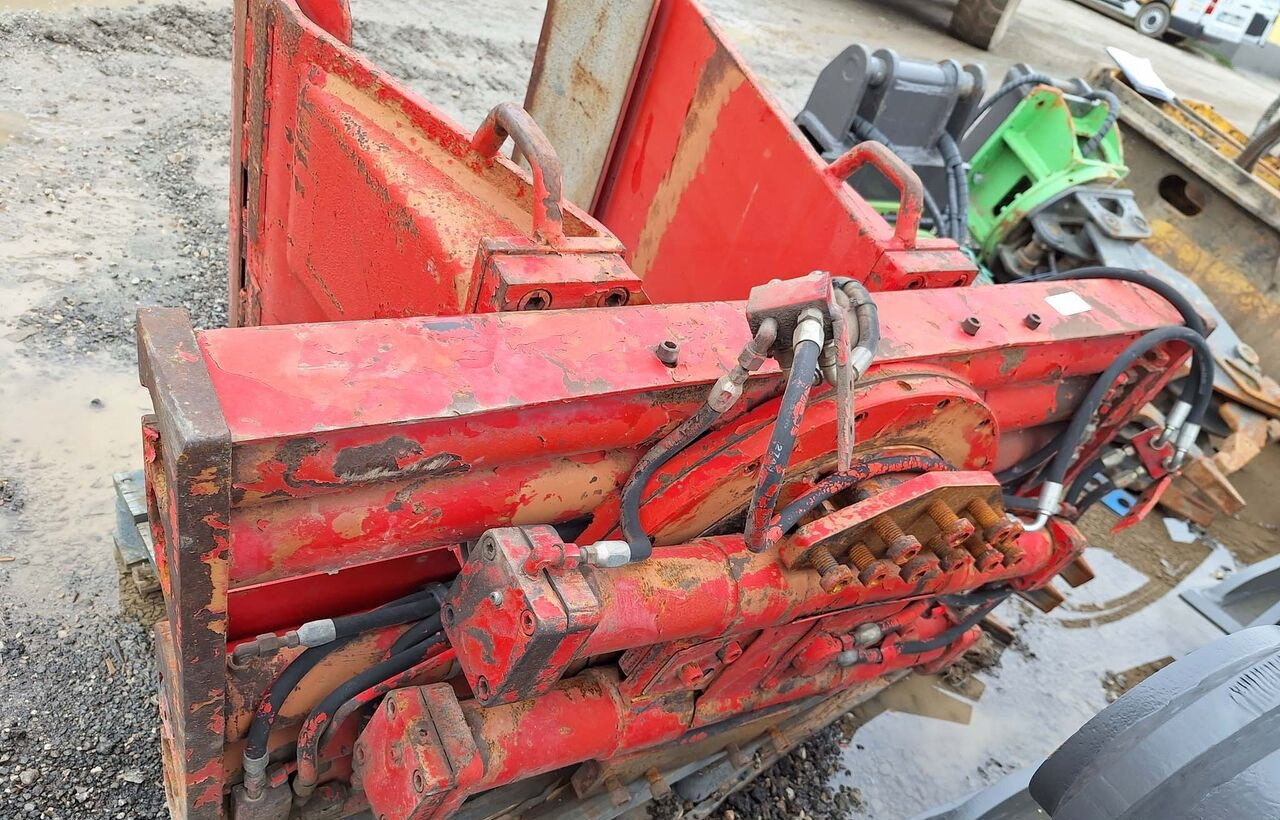 Hay bale grab - Hvataljka za Poljoprivredni strojevi: slika Hay bale grab - Hvataljka za Poljoprivredni strojevi Hay bale grab - Hvataljka za Poljoprivredni strojevi: slika Hay bale grab - Hvataljka za Poljoprivredni strojevi