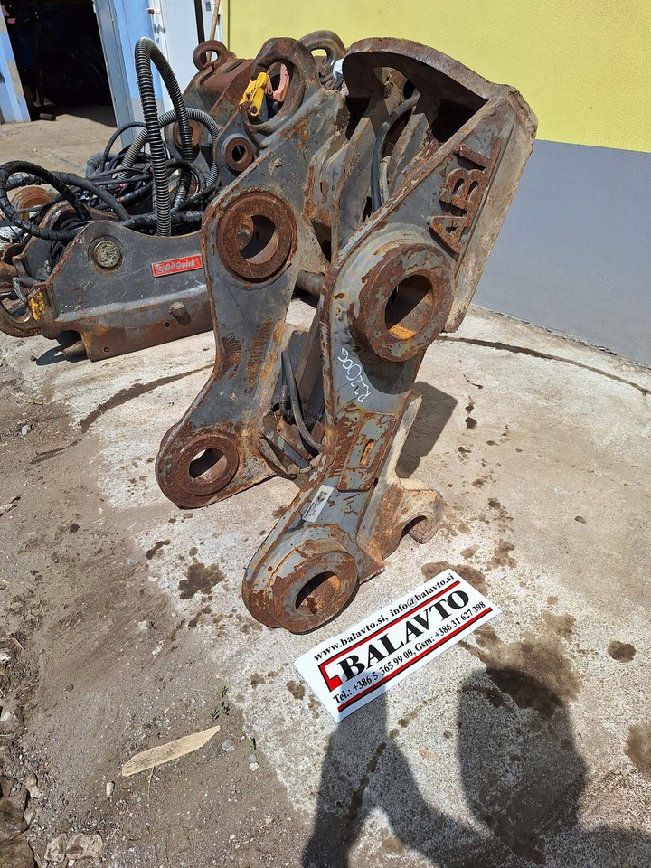 Hydraulic S1 - Brza spojka za Građevinski strojevi: slika Hydraulic S1 - Brza spojka za Građevinski strojevi Hydraulic S1 - Brza spojka za Građevinski strojevi: slika Hydraulic S1 - Brza spojka za Građevinski strojevi