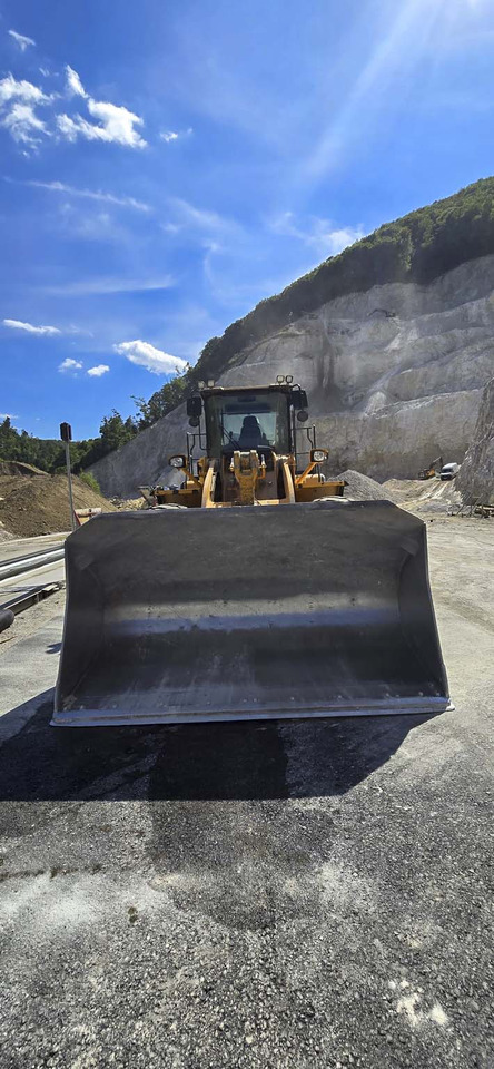 Hyundai HL970 - Utovarivač na kotačima: slika Hyundai HL970 - Utovarivač na kotačima Hyundai HL970 - Utovarivač na kotačima: slika Hyundai HL970 - Utovarivač na kotačima