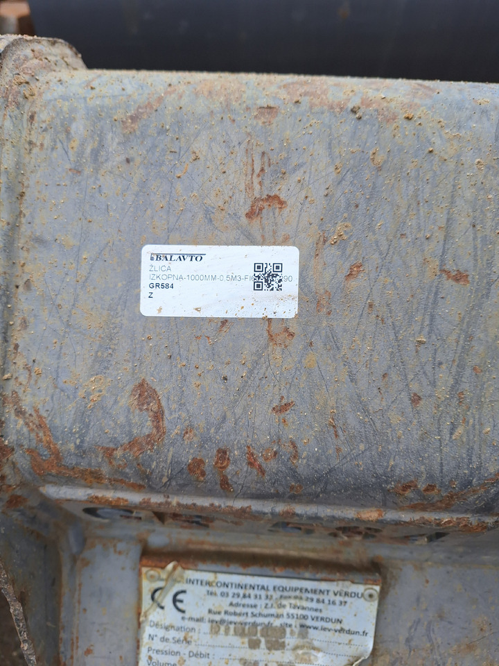 Int. equipment Verdun digging bucket 1000 mm - Korpa za bager: slika Int. equipment Verdun digging bucket 1000 mm - Korpa za bager Int. equipment Verdun digging bucket 1000 mm - Korpa za bager: slika Int. equipment Verdun digging bucket 1000 mm - Korpa za bager