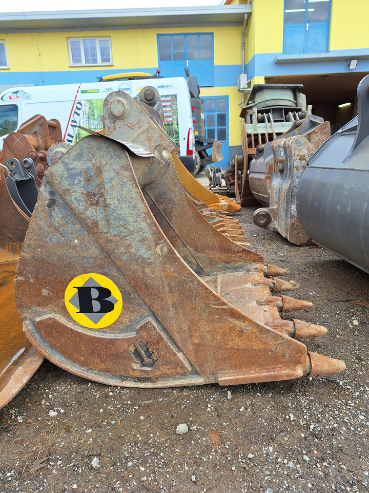 Int. equipment Verdun digging bucket 1000 mm - Korpa za bager: slika Int. equipment Verdun digging bucket 1000 mm - Korpa za bager Int. equipment Verdun digging bucket 1000 mm - Korpa za bager: slika Int. equipment Verdun digging bucket 1000 mm - Korpa za bager