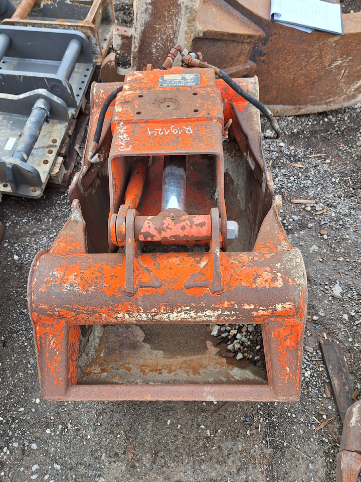 Kran Hydraulik BG 21 - Grajfer za Bager: slika Kran Hydraulik BG 21 - Grajfer za Bager Kran Hydraulik BG 21 - Grajfer za Bager: slika Kran Hydraulik BG 21 - Grajfer za Bager