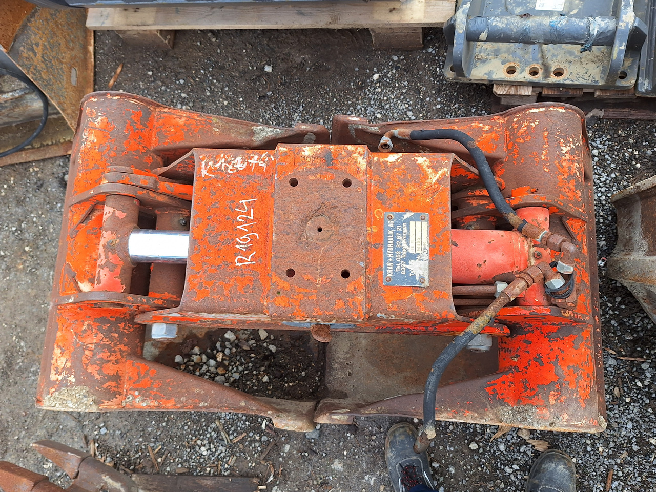 Kran Hydraulik BG 21 - Grajfer za Bager: slika Kran Hydraulik BG 21 - Grajfer za Bager Kran Hydraulik BG 21 - Grajfer za Bager: slika Kran Hydraulik BG 21 - Grajfer za Bager