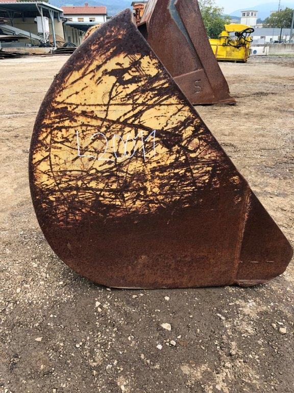 Loader bucket 2350 mm for Volvo BM4600 - Utovarna korpa: slika Loader bucket 2350 mm for Volvo BM4600 - Utovarna korpa Loader bucket 2350 mm for Volvo BM4600 - Utovarna korpa: slika Loader bucket 2350 mm for Volvo BM4600 - Utovarna korpa