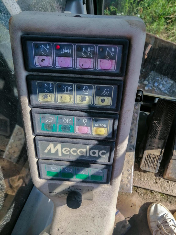 MECALAC 14 MXT - Bager na kotačima: slika MECALAC 14 MXT - Bager na kotačima MECALAC 14 MXT - Bager na kotačima: slika MECALAC 14 MXT - Bager na kotačima