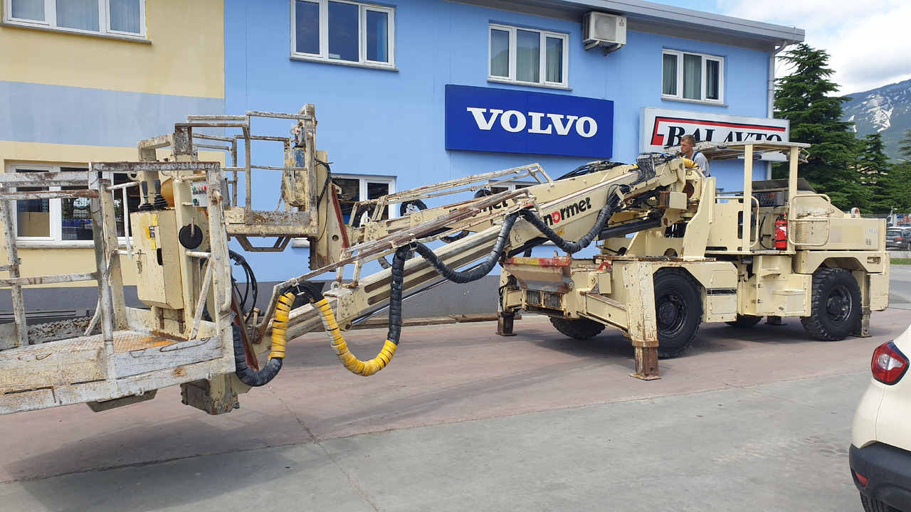 Normet Himec 9905 BT - Rudarski strojevi: slika Normet Himec 9905 BT - Rudarski strojevi Normet Himec 9905 BT - Rudarski strojevi: slika Normet Himec 9905 BT - Rudarski strojevi