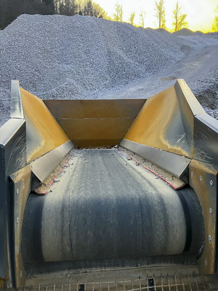 RUBBLE MASTER RM HS3500M - Screener: slika RUBBLE MASTER RM HS3500M - Screener RUBBLE MASTER RM HS3500M - Screener: slika RUBBLE MASTER RM HS3500M - Screener