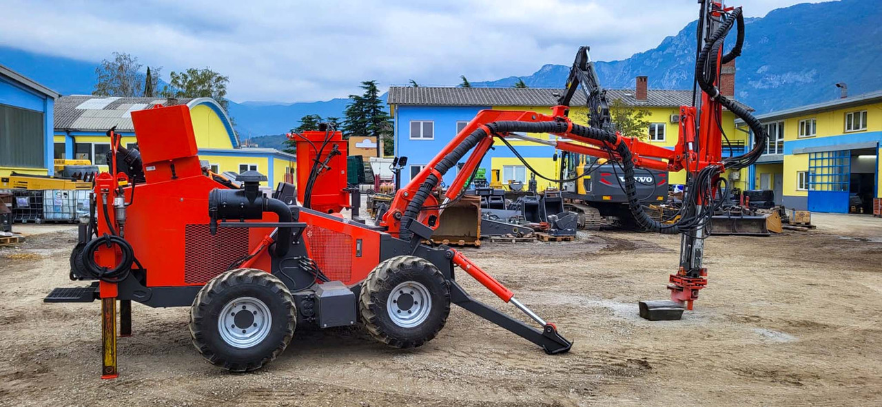 Sandvik DC302R - Platforma za bušenje: slika Sandvik DC302R - Platforma za bušenje Sandvik DC302R - Platforma za bušenje: slika Sandvik DC302R - Platforma za bušenje