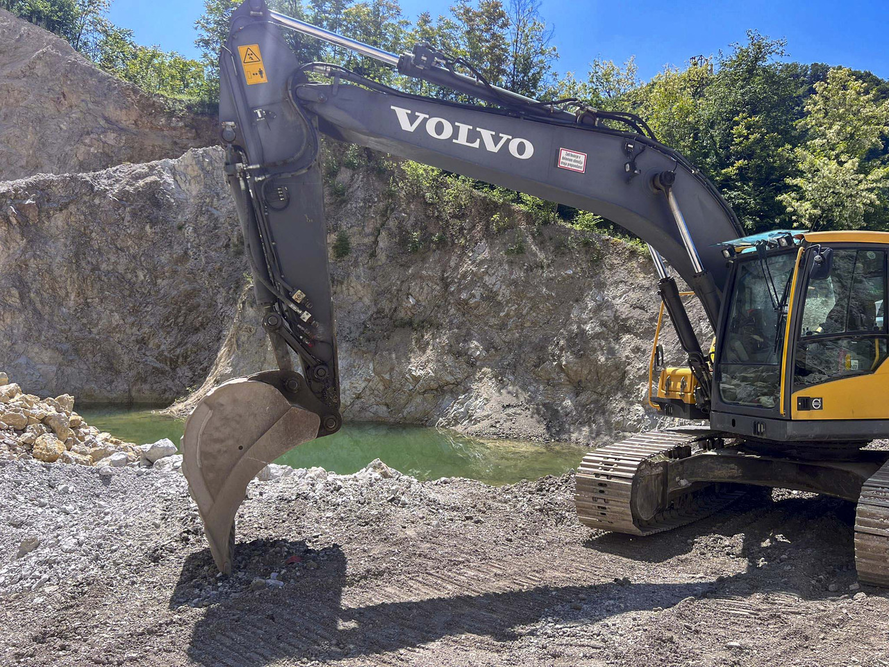 VOLVO EC220D - Bager gusjeničar: slika VOLVO EC220D - Bager gusjeničar VOLVO EC220D - Bager gusjeničar: slika VOLVO EC220D - Bager gusjeničar