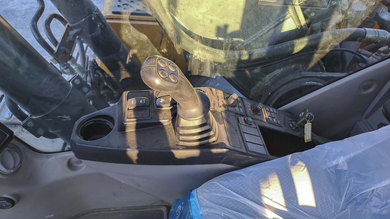 Bager gusjeničar VOLVO EC220ENH: slika Bager gusjeničar VOLVO EC220ENH Bager gusjeničar VOLVO EC220ENH: slika Bager gusjeničar VOLVO EC220ENH