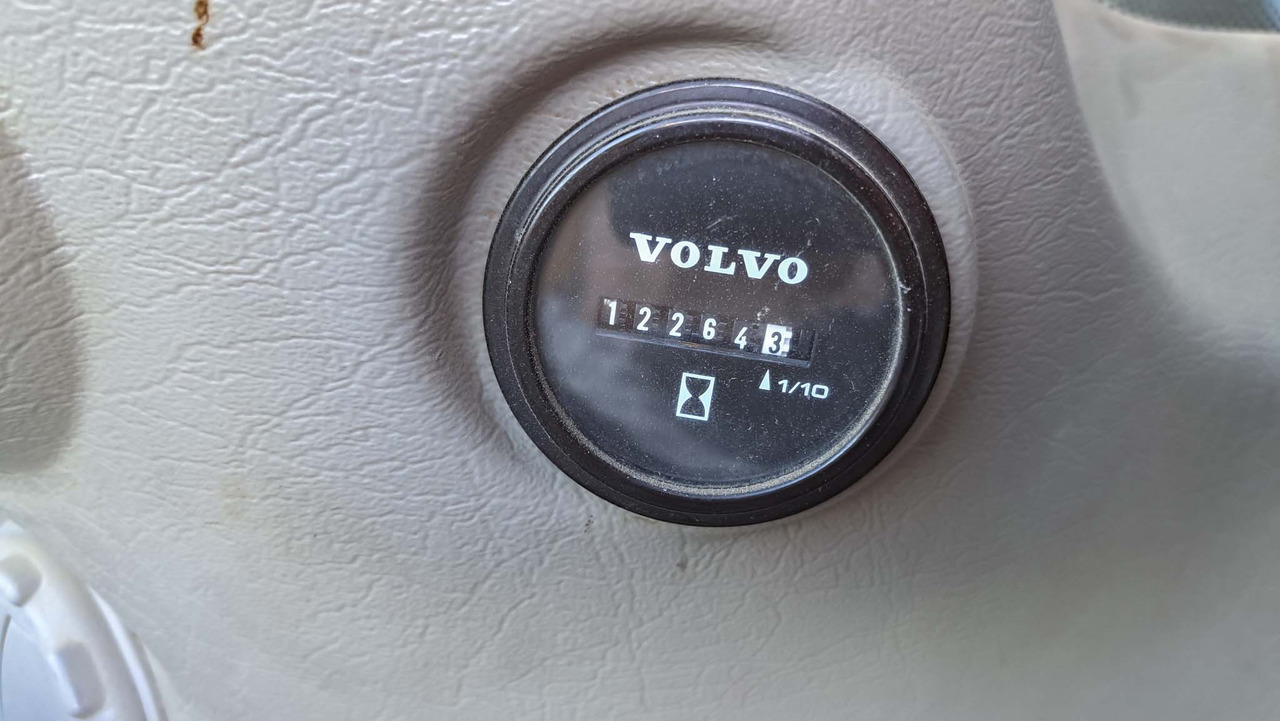 Bager gusjeničar VOLVO EC220ENH: slika Bager gusjeničar VOLVO EC220ENH Bager gusjeničar VOLVO EC220ENH: slika Bager gusjeničar VOLVO EC220ENH